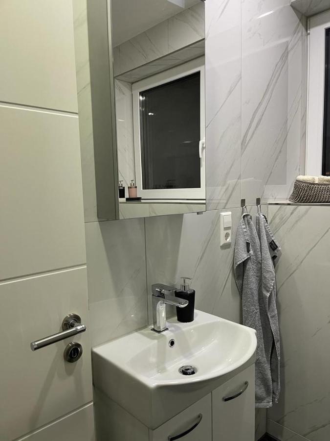 2 Zimmer Wohnung Zur Taegliche Miete Hechingen Buitenkant foto